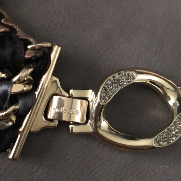 Stella & Dot Tempest Necklace - Picture 2 of 2